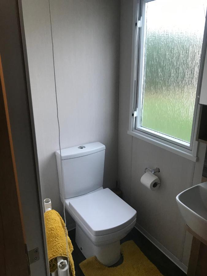 Flamingo Land Private Caravan - No 8 Cedarwood Hotel Kirby Misperton Exterior photo